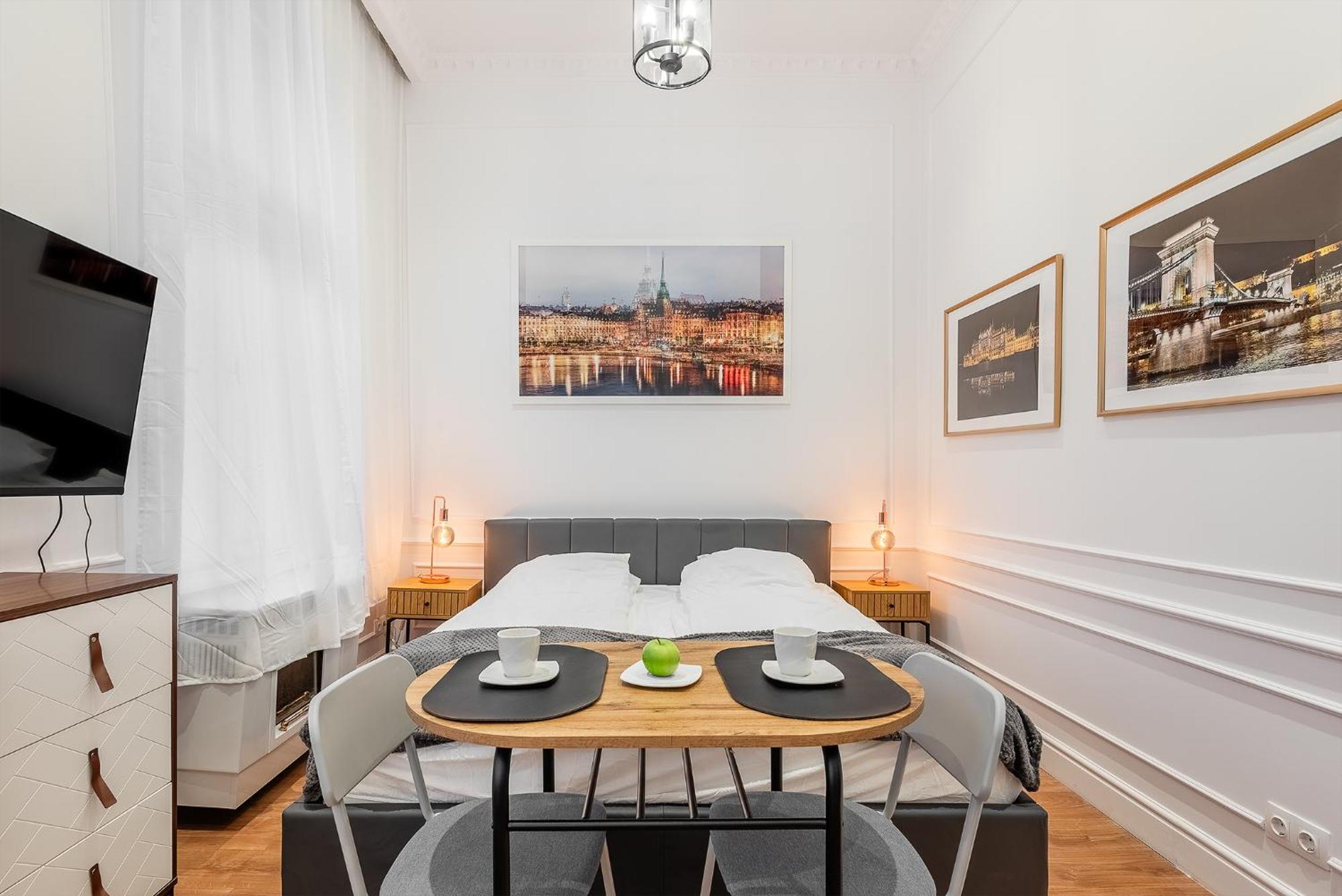 Apartment Classical Mini With A Modern Touch!